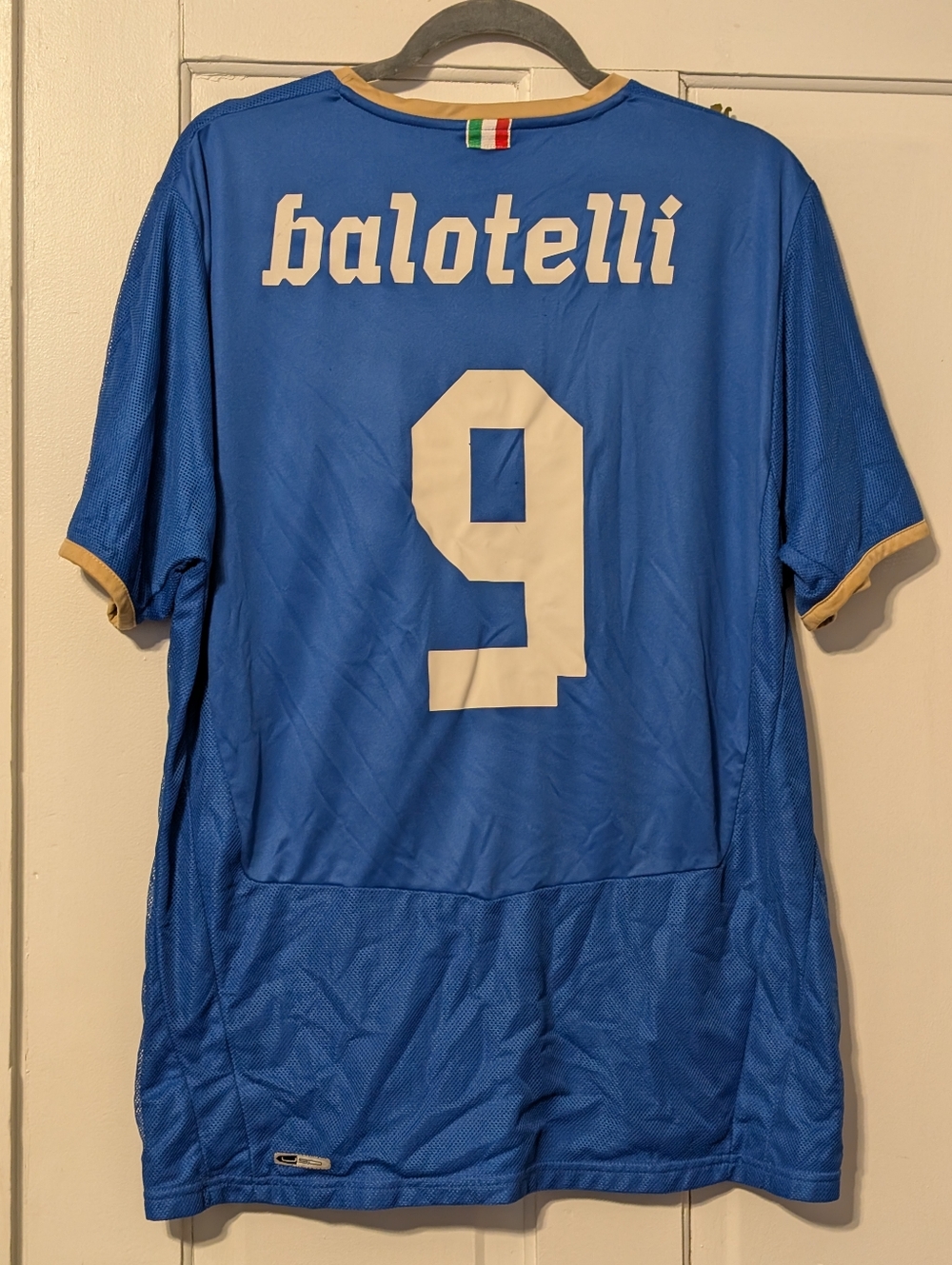 Puma Italy Balotelli #9 Jersey – Men’s Large